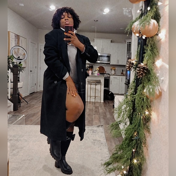 Meet your Posher, Precious - Picture 2 of 2